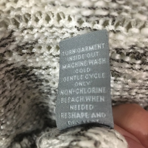 Women's Gray Open-Front Sweater - Picture 4 of 5